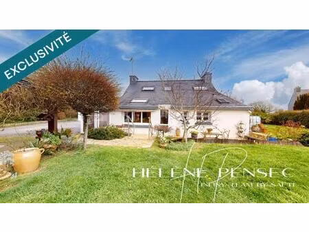 maison 2 chambres  avec garage  carport  cabanon  le tout sur un joli jardin clos de 476 m