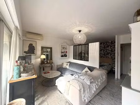 cannes studio transformable en t2 33m2 +13m2 terrasse