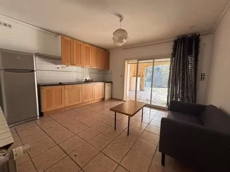 studio (1/2) - 30m2 - au rdc d'une maison