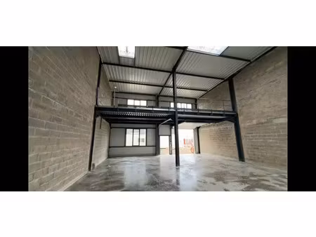 locaux d'activites a vendre