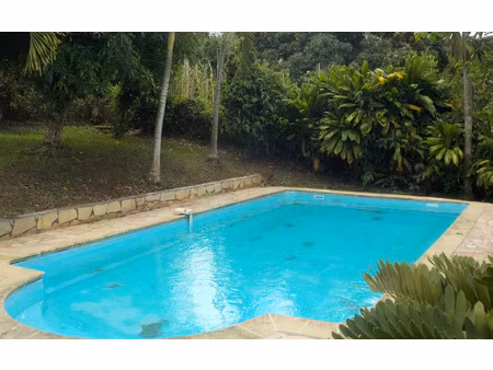 location maison  m² t-5 à rivière-salée  1 700 €