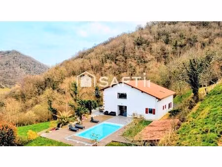 maison de caractère  4 chambres  piscine au sel