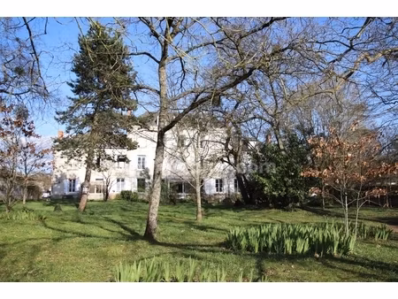 ingre au calme  appartement/maison de deux pièces  en duplex avec jardin et garage