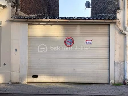 box fermé 50m² - 100m gare colombes