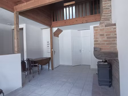 maison 3 pièces 65 m2 dans secteur calme de chateldon (63)