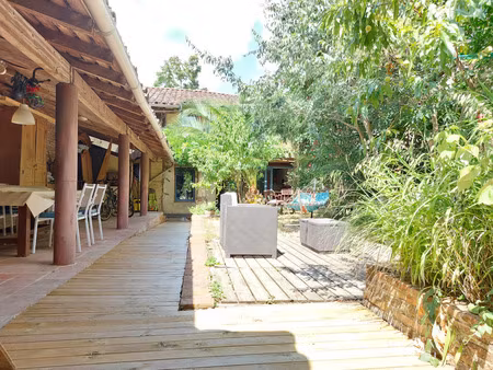 a vendre montauban. maison de charme atypique  rénovée dans un esprit écologique  7 pièces