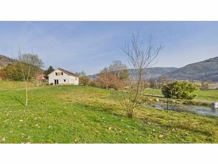 belle maison familiale avec étang t5 146m2