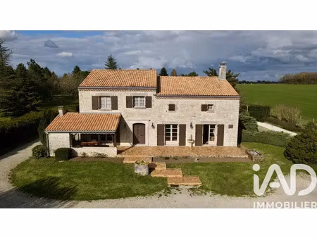 maison à jauldes (16560)