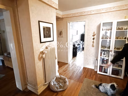 à vendre : grand appartement lumineux en situation centrale – 3 chambres – vue dégagée