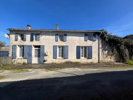 vente maison 6 pièces 147 m² à essouvert (17400)  114 030 €