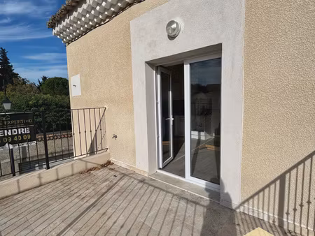 duplex meublé avec terrasse rénové à neuf courthézon