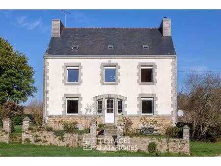 corps de ferme rénové avec dépendances et gite entre terre et mer