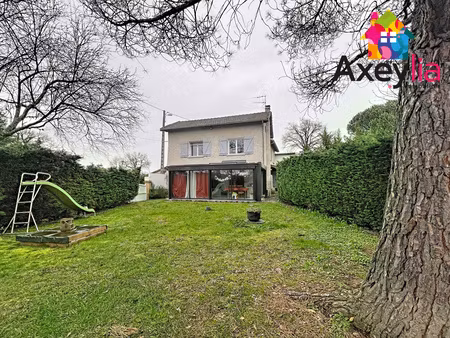 a vendre - noalhat - maison familiale avec piscine