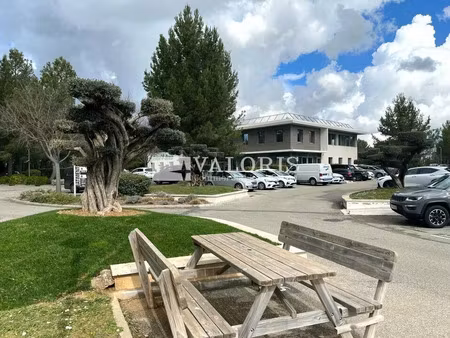 location bureau 304 m² à aix-en-provence (13290)