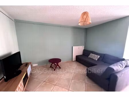 achat appartement 2 pièces 49m² hyeres 83400