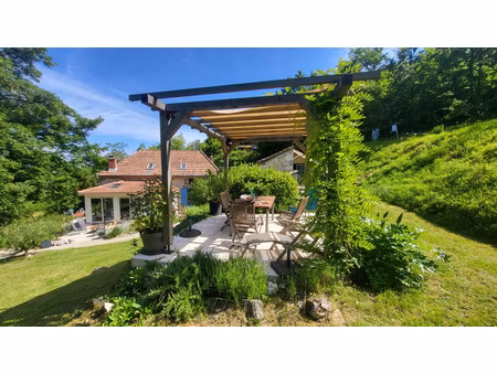 magnifique domaine avec gîtes et camping