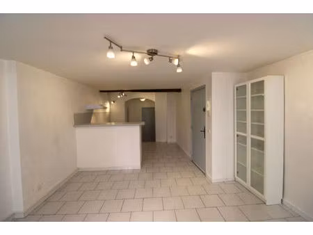 location appartement 2 pièces 50 m² à hyères (83400)