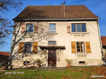 maison 8 pièces 223 m²