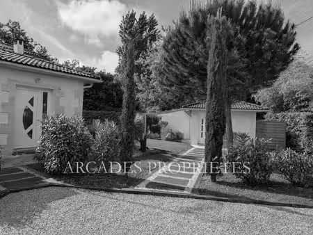 maison saint-sulpice-et-cameyrac - 3 chambres - 283m²