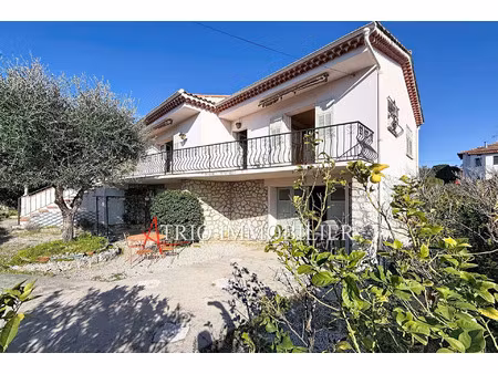 vente maison 4 pièces 160 m² cagnes-sur-mer (06800)