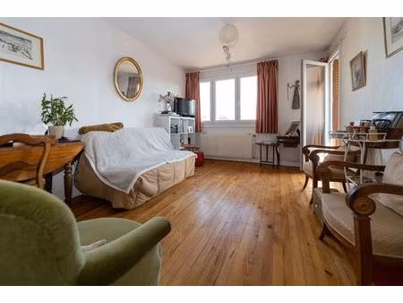 t3 lumineux dernier étage avec garage - chamalières prox. beaulieu