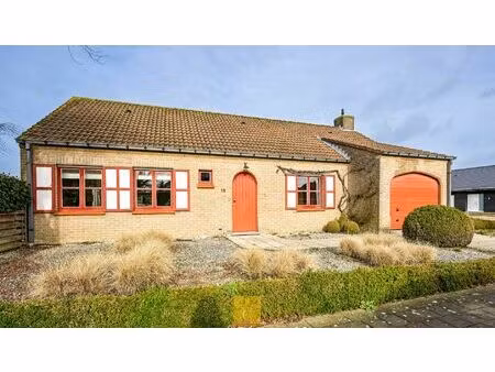 verzorgde woning met zongerichte tuin op gegeerde locatie te sint-michiels