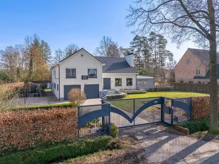 ruime woning in rustige en groene omgeving