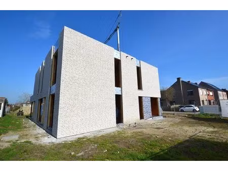 2 nieuwbouwwoningen met 3 slaapkamers