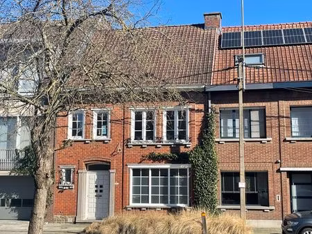 handels-of eengezins)woning + tuin