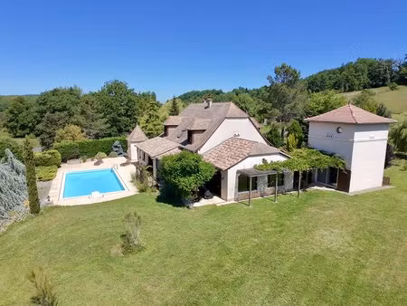 maison de charme avec piscine et gîte entre dordogne et gironde