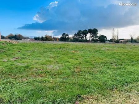 terrain 1 107 m² saint christoly de blaye