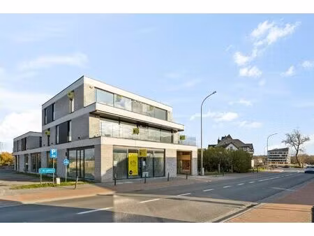 appartement met staanplaats. (prijs excl. kosten) (mogelijk aan 6% btw)