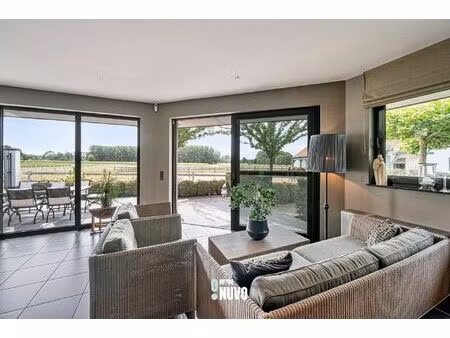 uitzonderlijke eigendom voor paardenliefhebbers