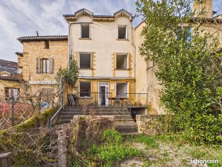 maison de village 6 pièces 135 m²