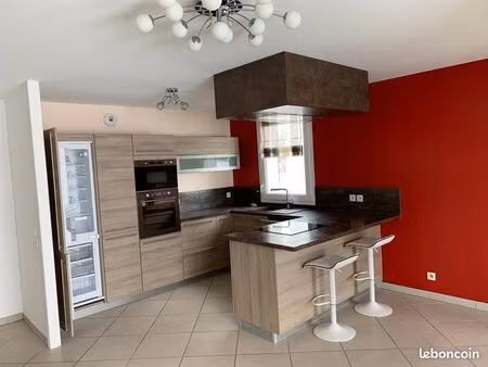 t4 de 90 m² plein centre viry (74580)