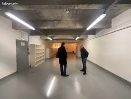 ? local de stockage pro 75 m² – tour franklin (la défense)
