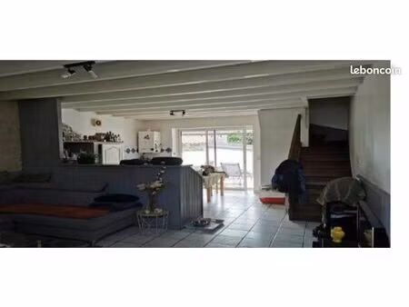 maison proche centre-ville piscine leclerc