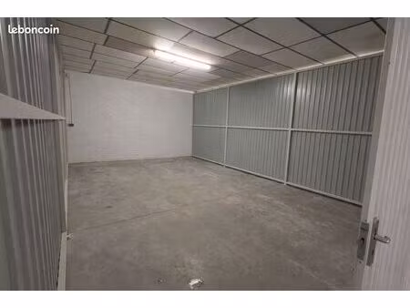 box de stockage sécurisé - a partir de 7m2 - croix - particuliers et professionnels -