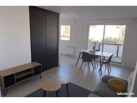 charmant appartement t2 meublé avec balcon - 48 m2 - cholet centre