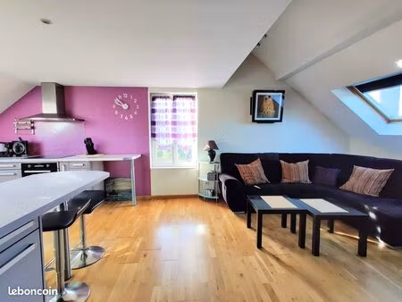 agréable t2 au centre de custines