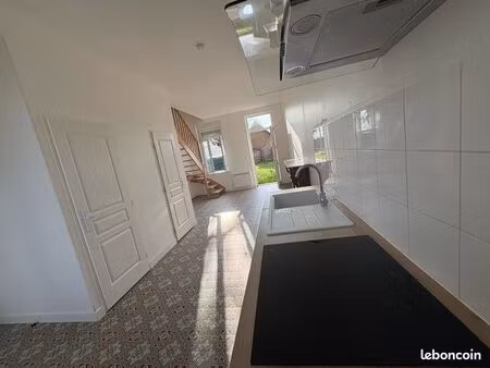 location communale 2 chambres   petite maison mitoyenne 56 m2 avec terrain de 130 m2