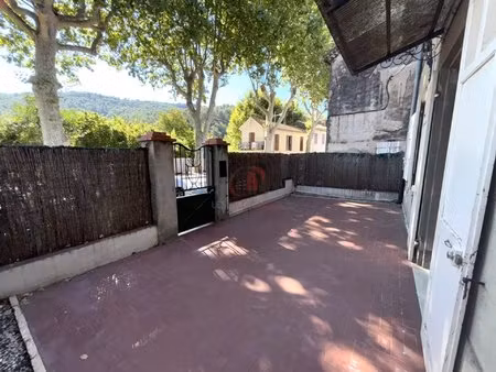 location appartement 4 pièces 93m² evenos 83330