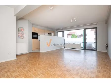 appartement te koop in merksem met 2 slaapkamers