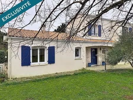 vente maison 8 pièces 179 m² rochefort (17300)