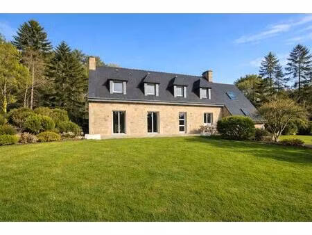maison de charme en pierres de 149 m2  piscine chauffée  à 3 min de plouay  15 min de lori