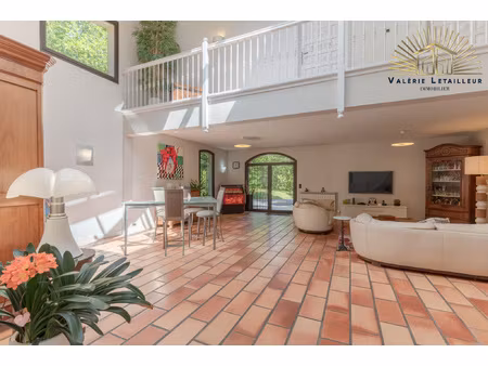 centre bourg pompignac  tout à pied  maison 4 chambres sur u