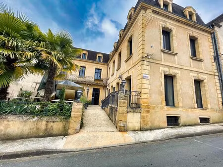 immeuble en pierre a réhabiliter