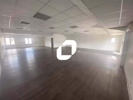 location bureau eysines 33320