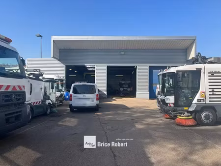 a louer - cellule d'activité indépendante avec bureaux climatisés et excellente desserte -