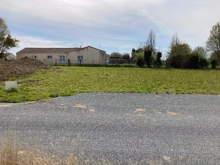 vente terrain 680 m² bussac-sur-charente (17100)